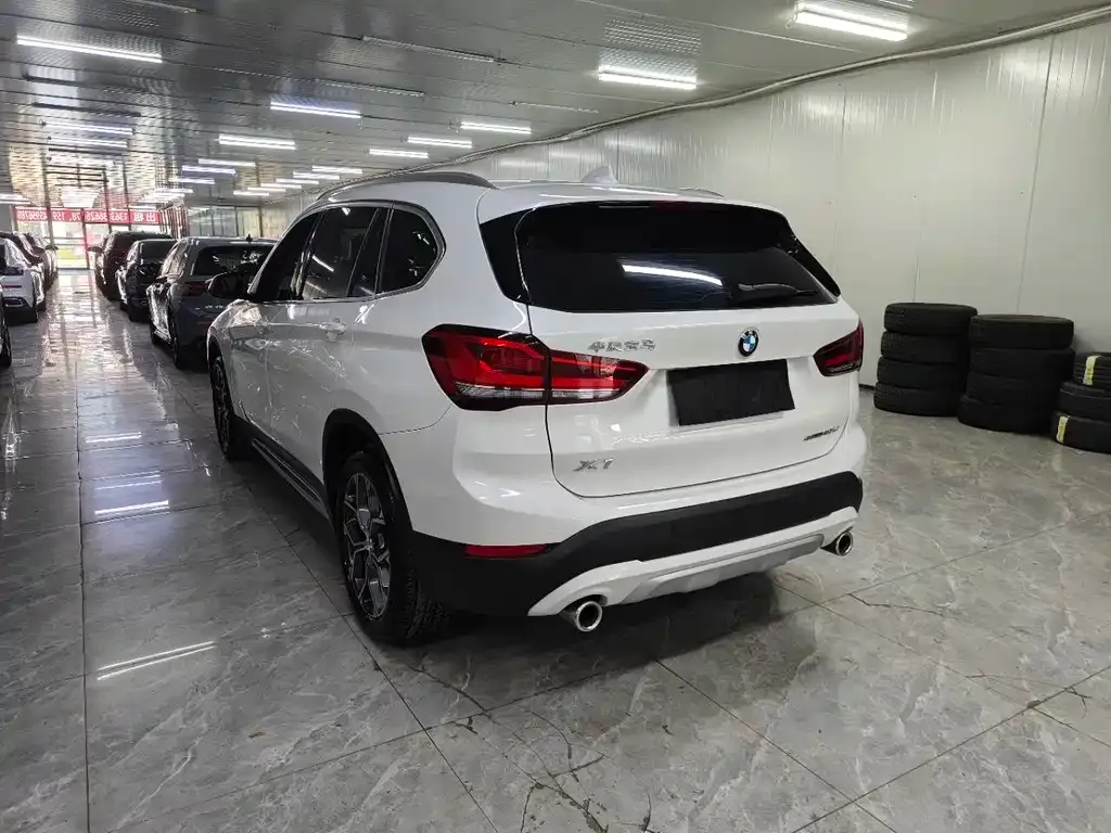 BMW X1 — фото 10