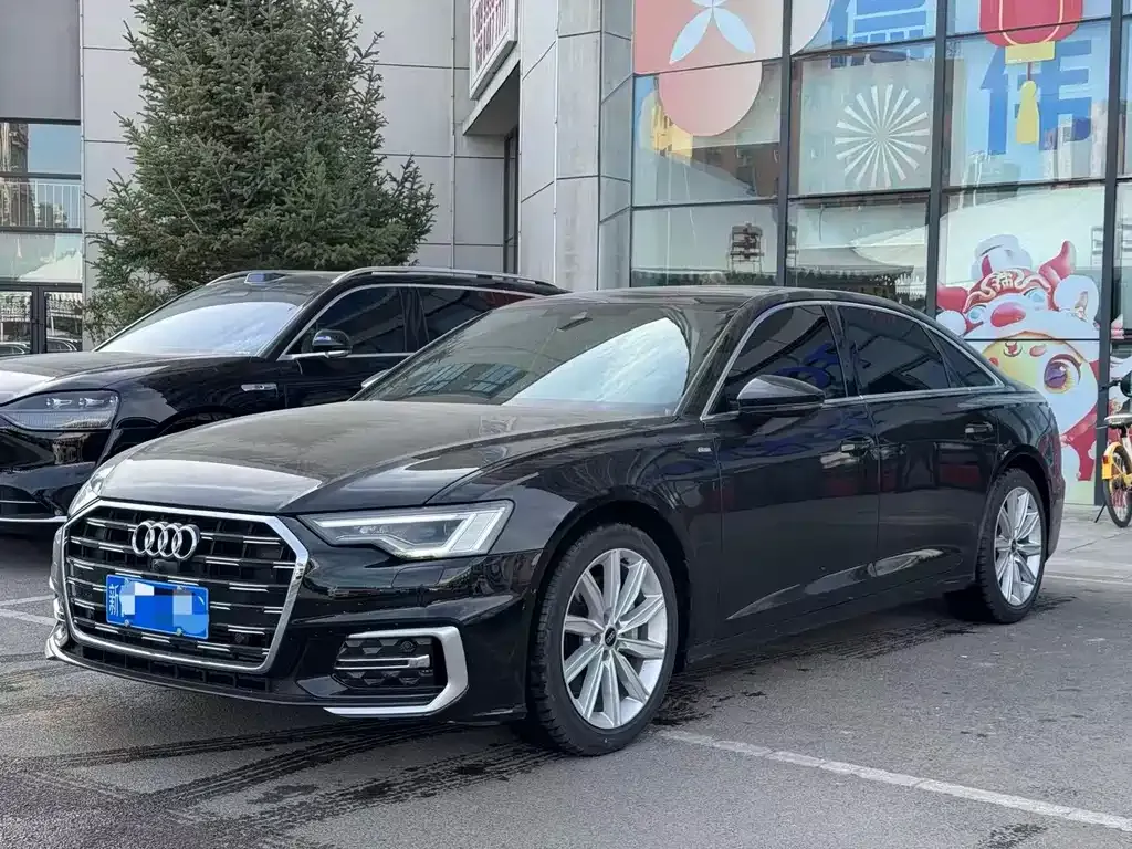 Audi A6L — фото 1