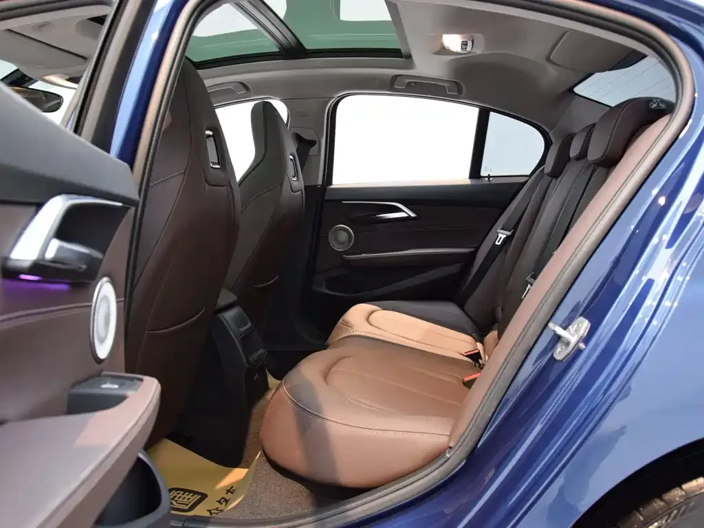 BMW 1 Series 2021 из CN, фото 10