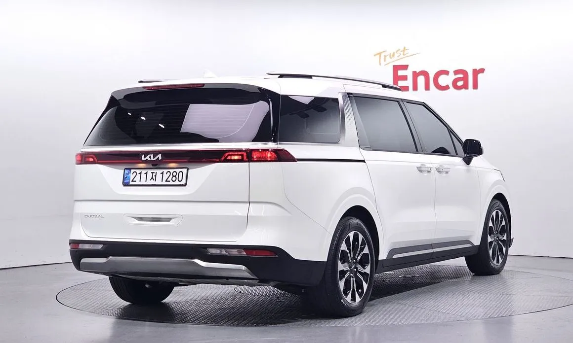 Kia Carnival 2023 из KR, фото 2