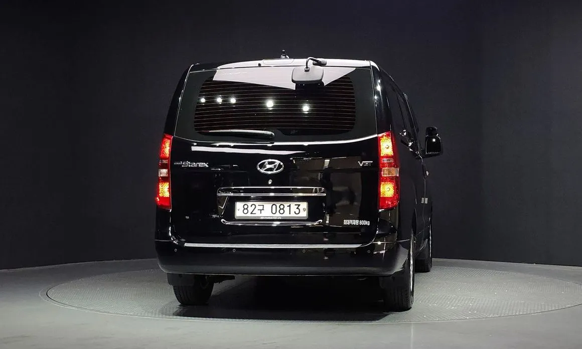 Hyundai Starex — фото 3