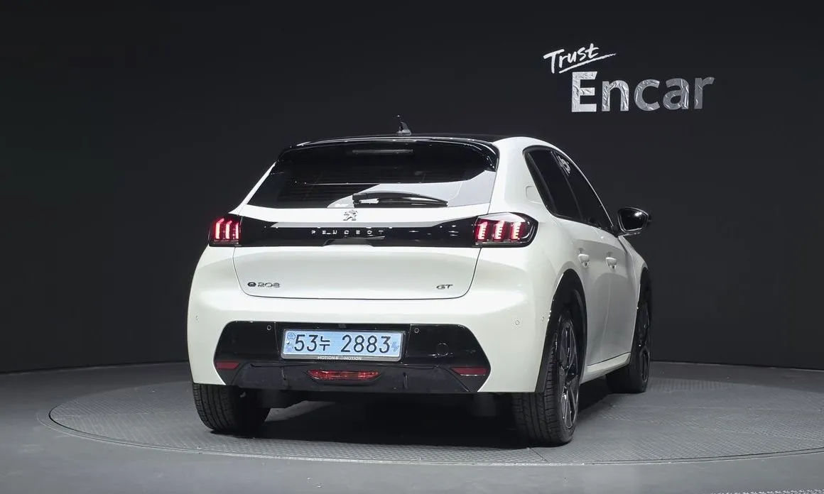 Peugeot 208 2021 из KR, фото 3