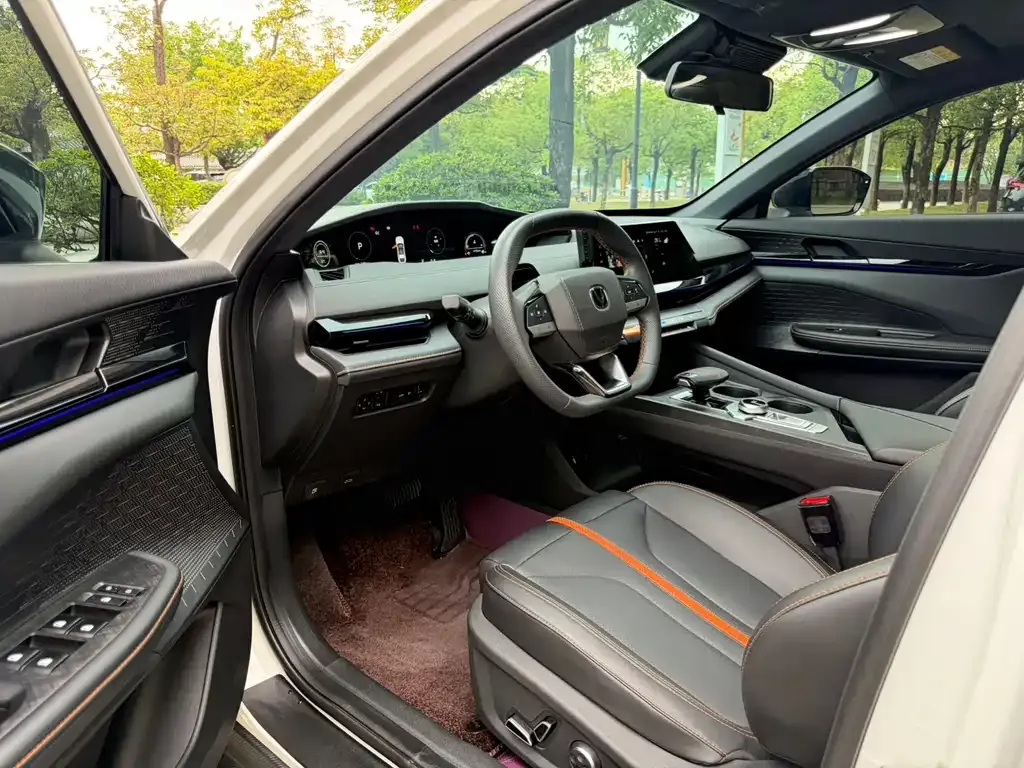 Changan UNI-V 2024 из CN, фото 10