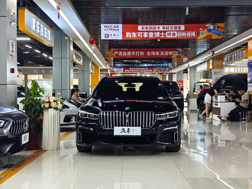BMW 7 Series 2021 из CN, фото 10
