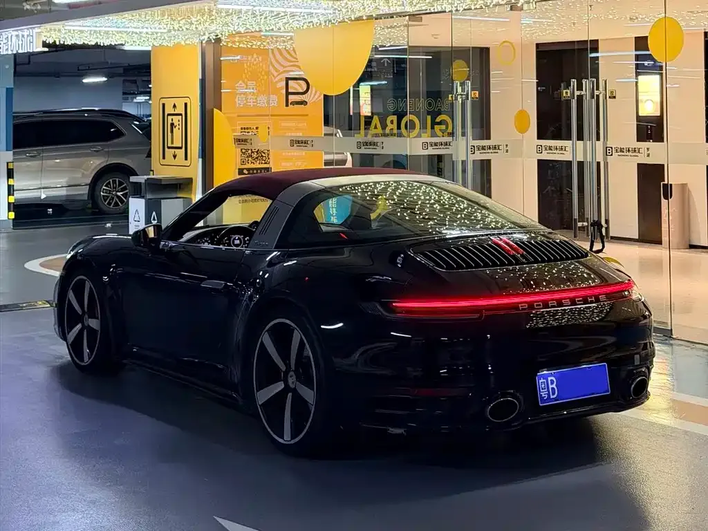 Porsche 911 2022 из CN, фото 3