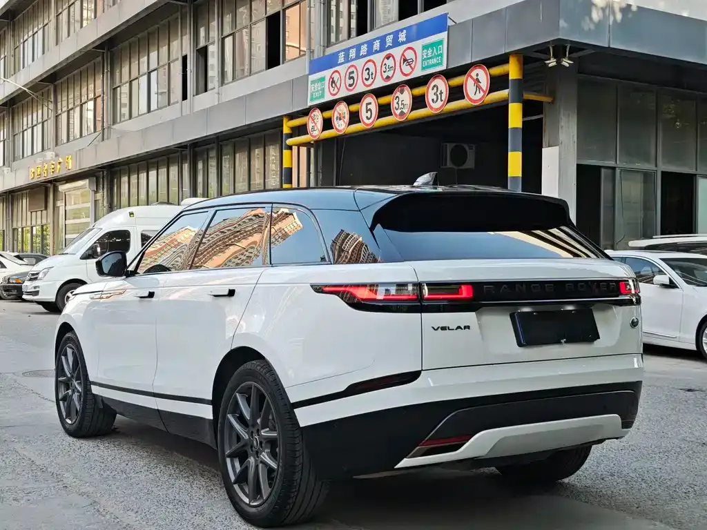 Land Rover Velar — фото 10
