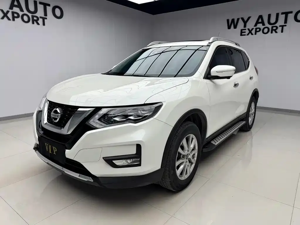 Nissan X-Trail — фото 1