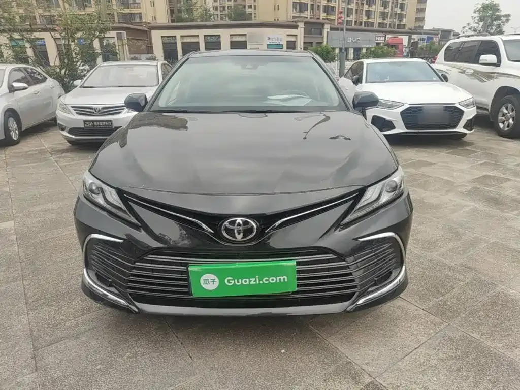 Toyota Camry — фото 3