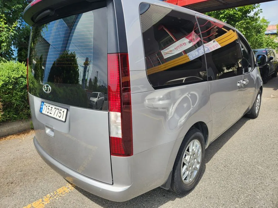 Hyundai Staria 2023 из KR, фото 5