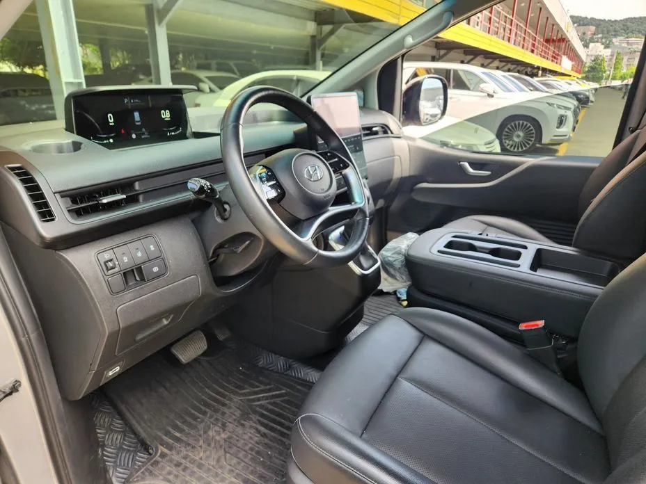 Hyundai Staria 2023 из KR, фото 8