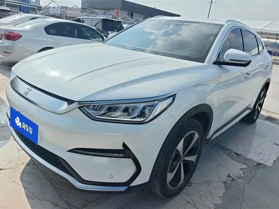 BYD PLUS New Energy — фото 1