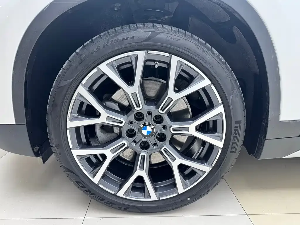 BMW X1 — фото 2