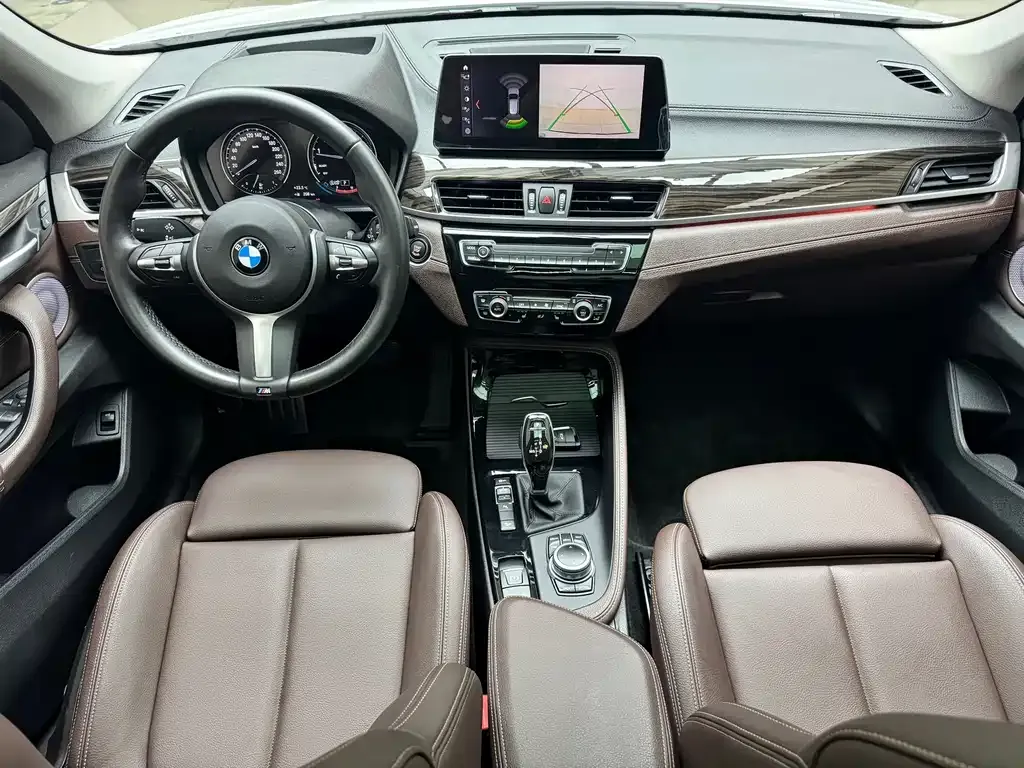 BMW X1 — фото 10