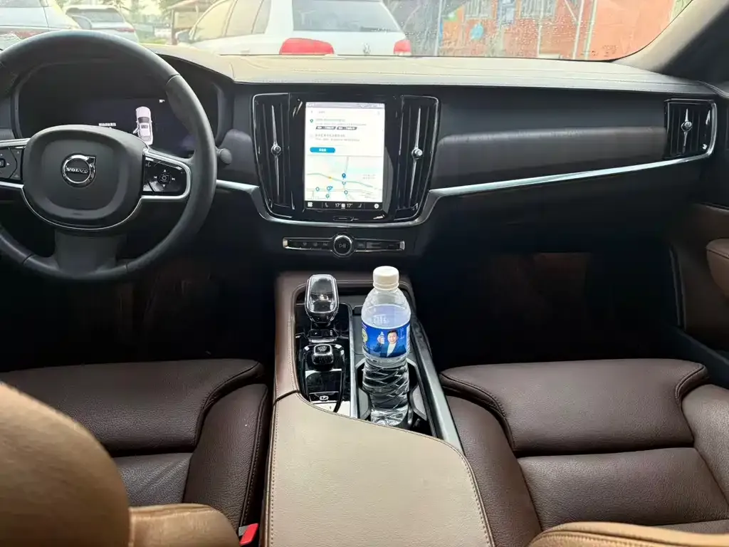 Volvo S90 — фото 3