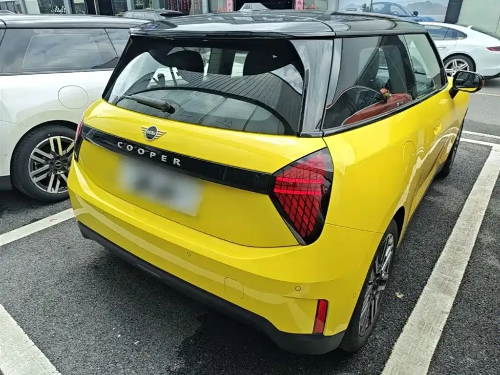 MINI Cooper EV 2024 из CN, фото 6