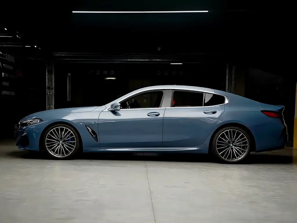 BMW 8 Series 2022 из CN, фото 2