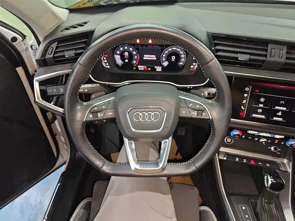 Audi Q3 2021 из CN, фото 9