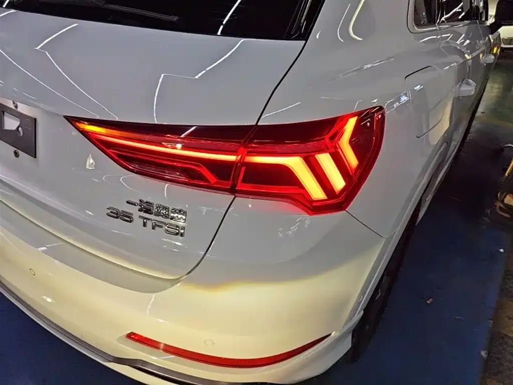 Audi Q3 2021 из CN, фото 4