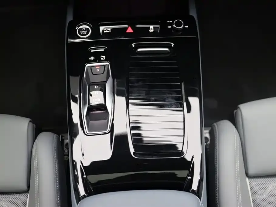 Audi Q6L e-tron 2025 из CN, фото 5