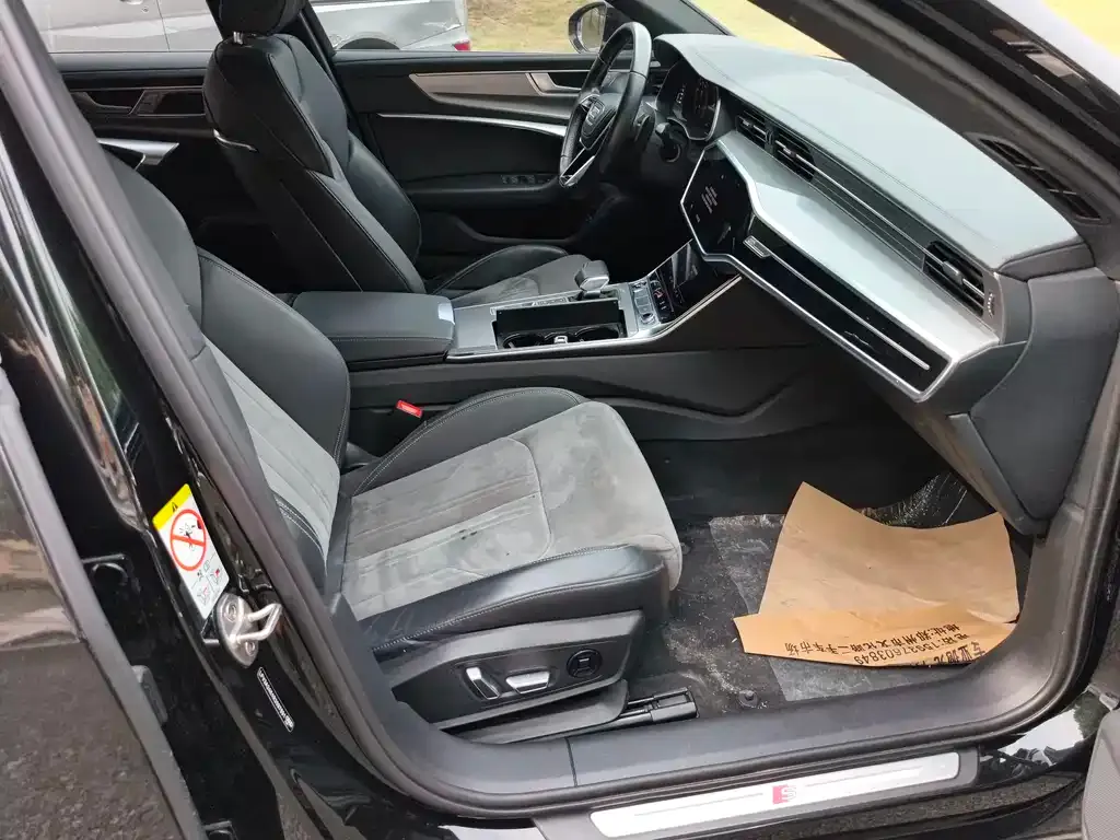 Audi A6L 2024 из CN, фото 8