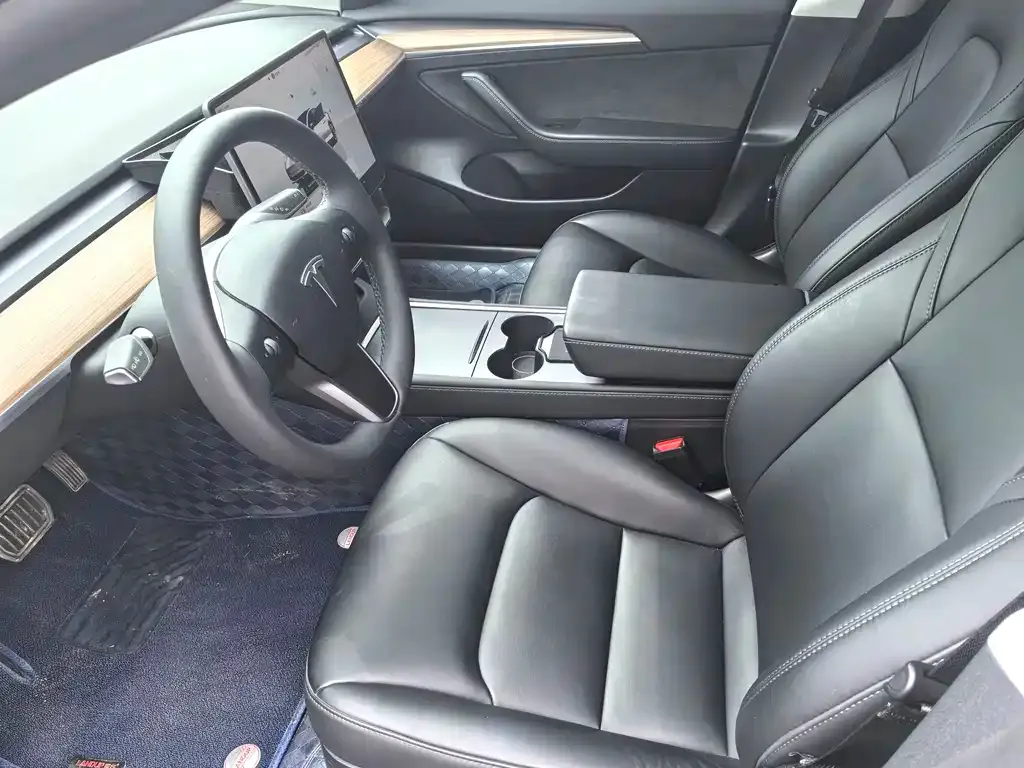 Tesla Model 3 — фото 4