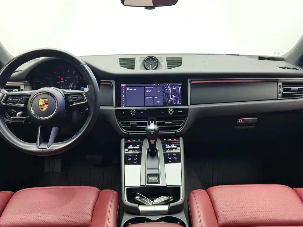 Porsche Macan — фото 10