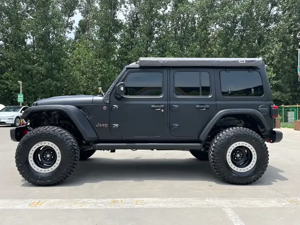 Jeep Wrangler — фото 9
