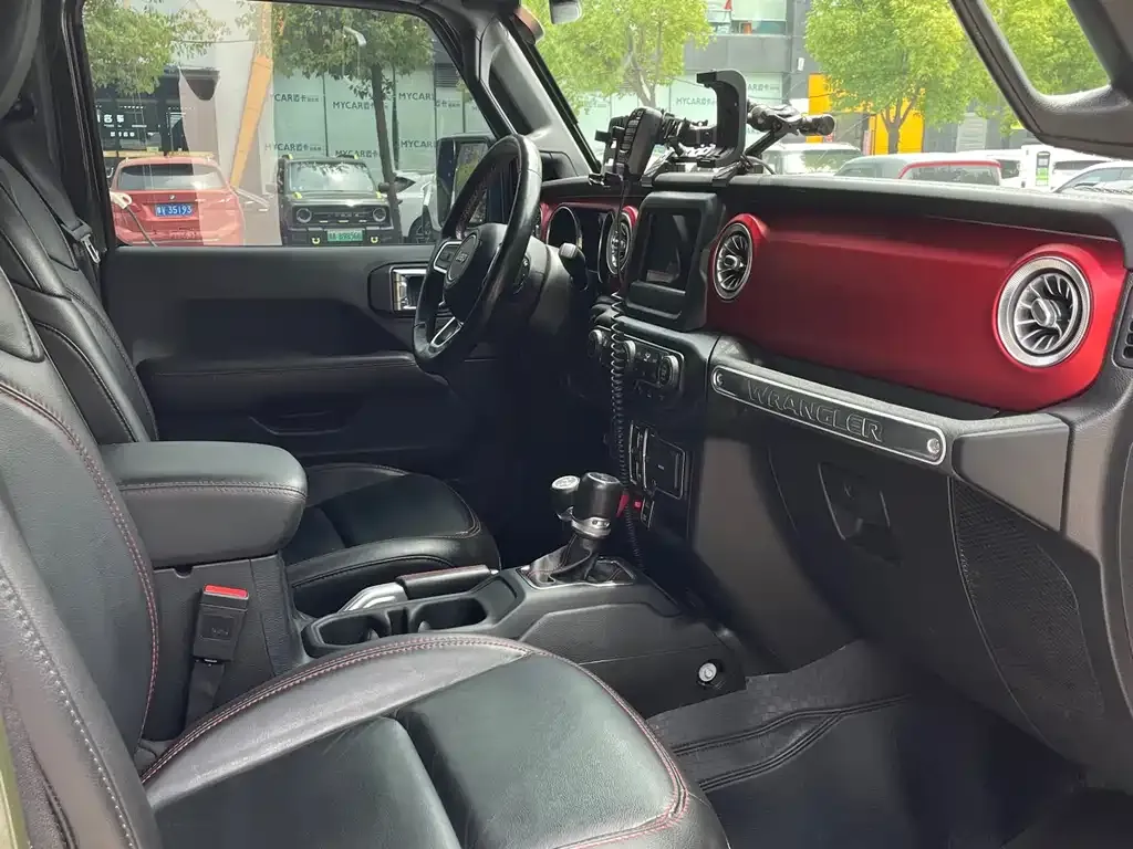 Jeep Wrangler — фото 2