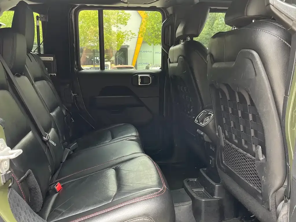 Jeep Wrangler — фото 3