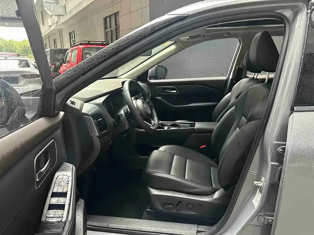 Nissan X-Trail — фото 10