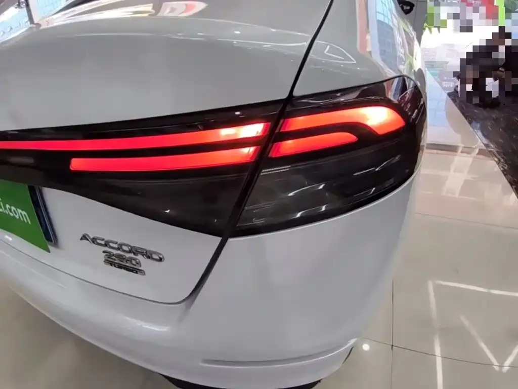 Honda Accord — фото 2