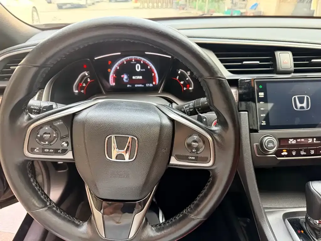 Honda Civic — фото 7