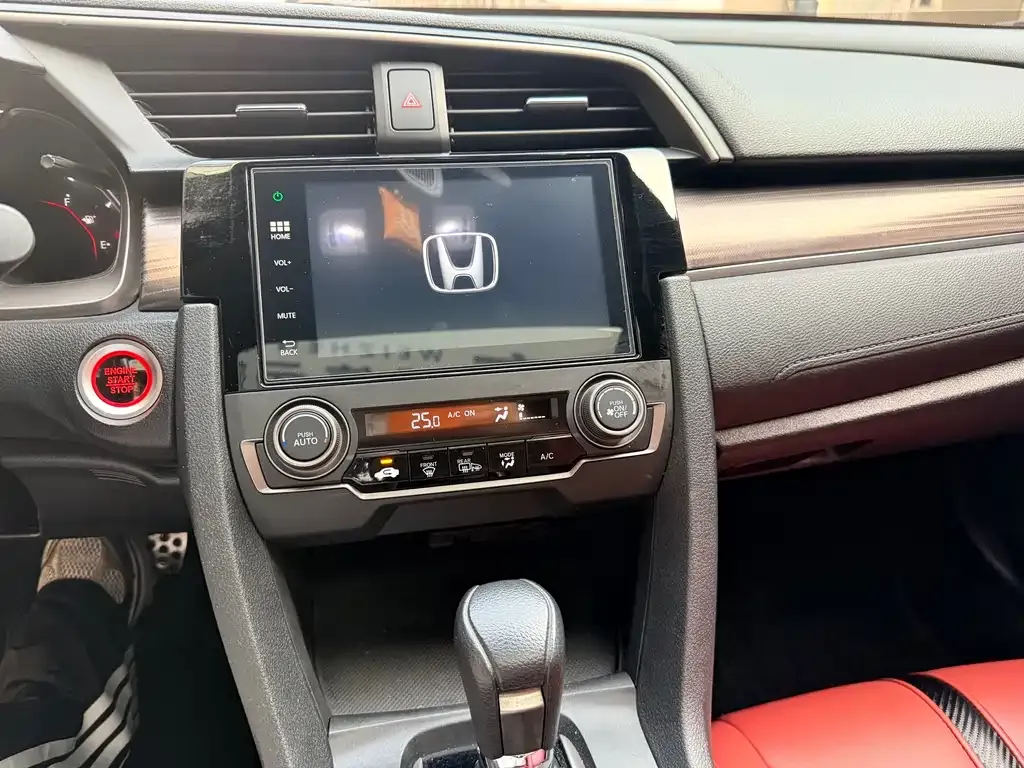 Honda Civic — фото 10