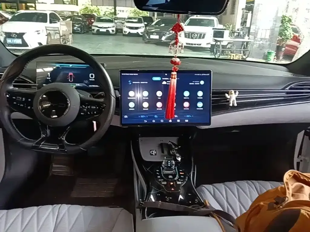BYD Seal — фото 7