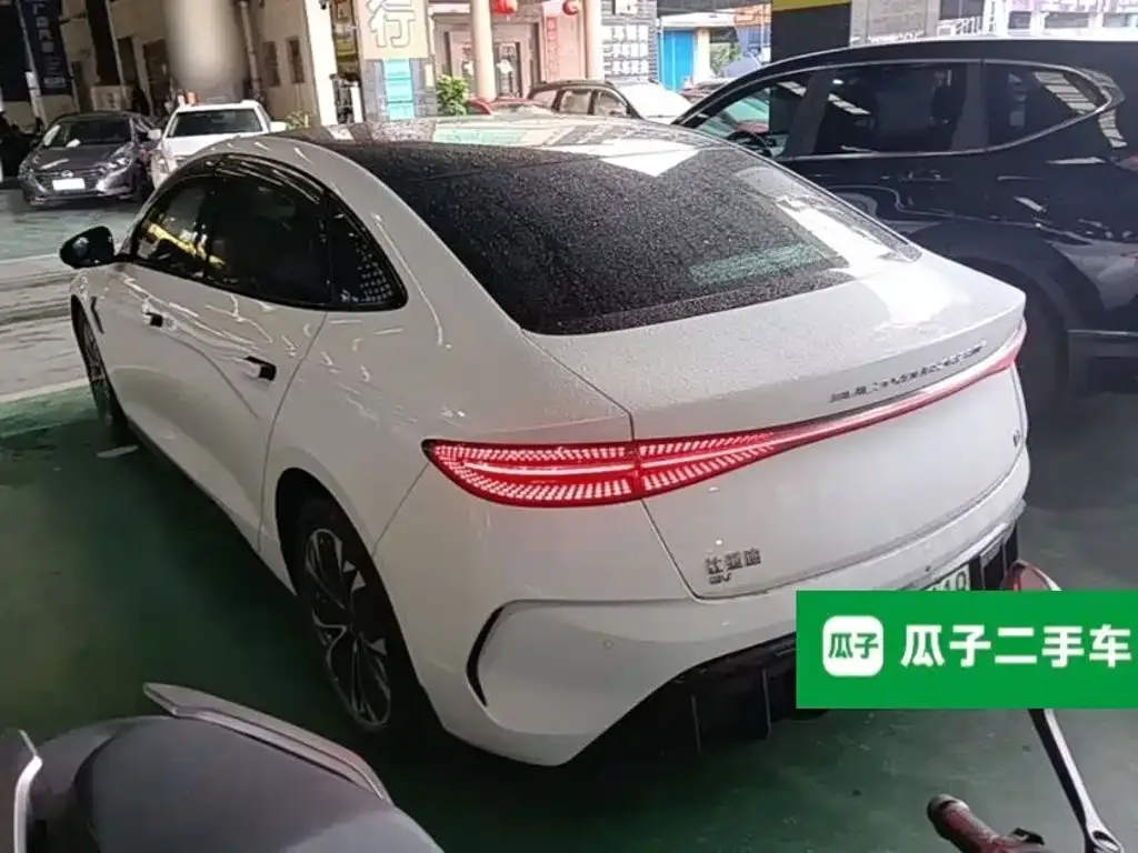BYD Seal — фото 10