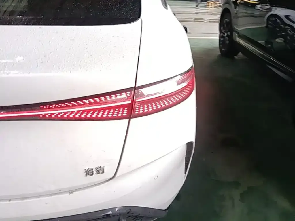 BYD Seal — фото 6