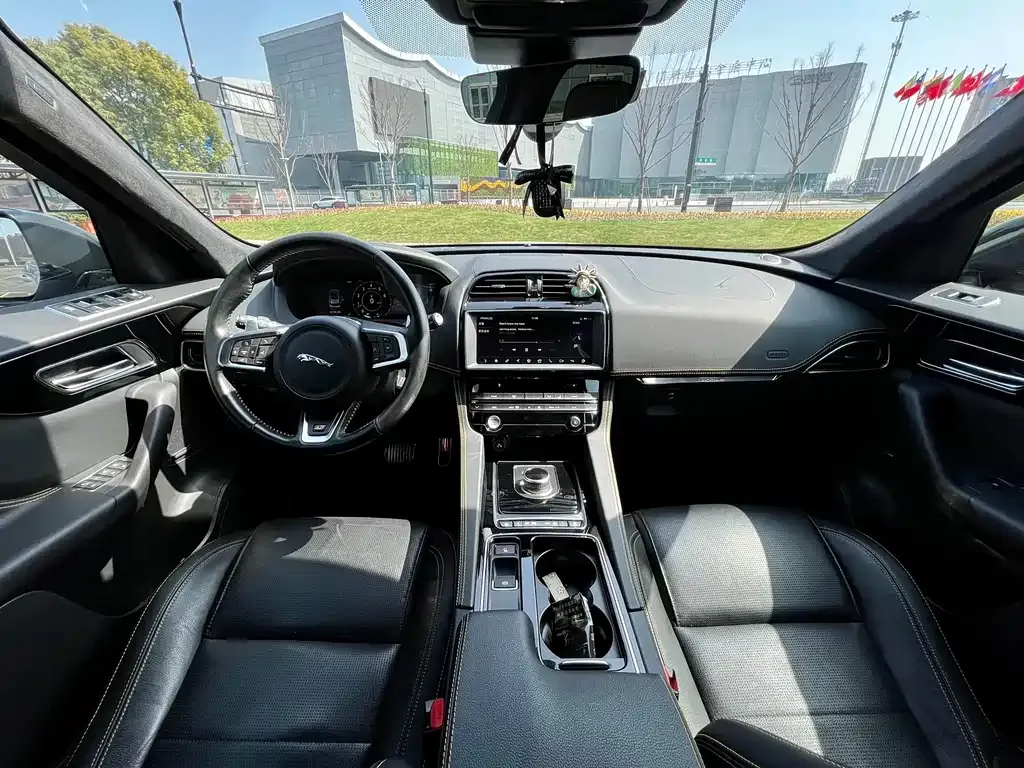 Jaguar F-PACE 2021 из CN, фото 4