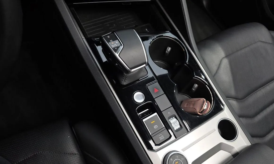 Volkswagen Touareg 2022 из KR, фото 8