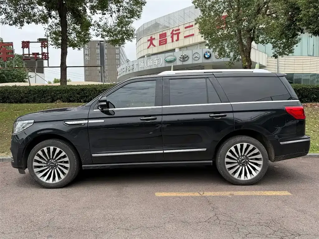 Lincoln Navigator 2021 из CN, фото 8