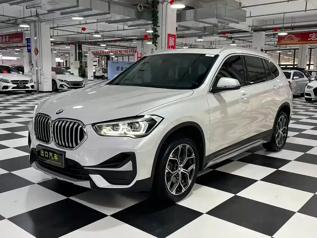 BMW X1 — фото 1
