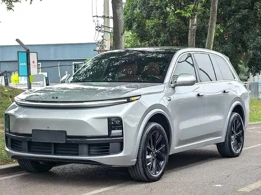 Li Auto L8