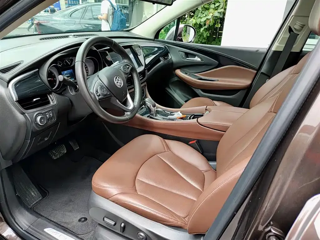 Buick Envision Plus — фото 2