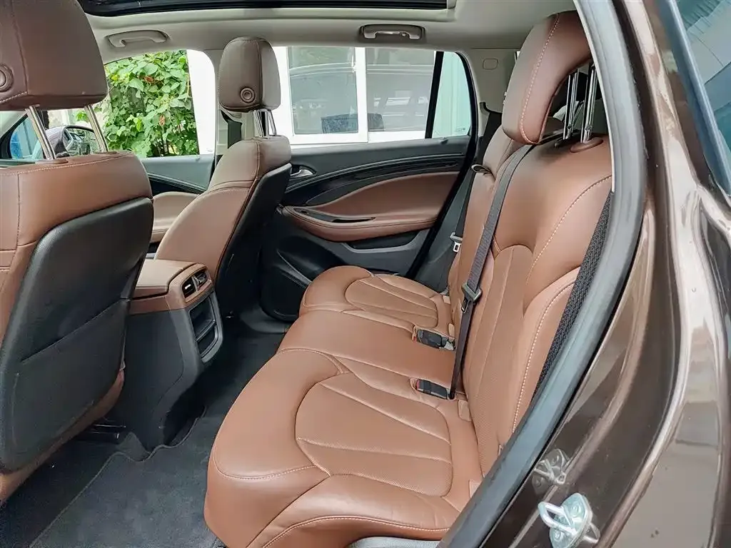 Buick Envision Plus — фото 6