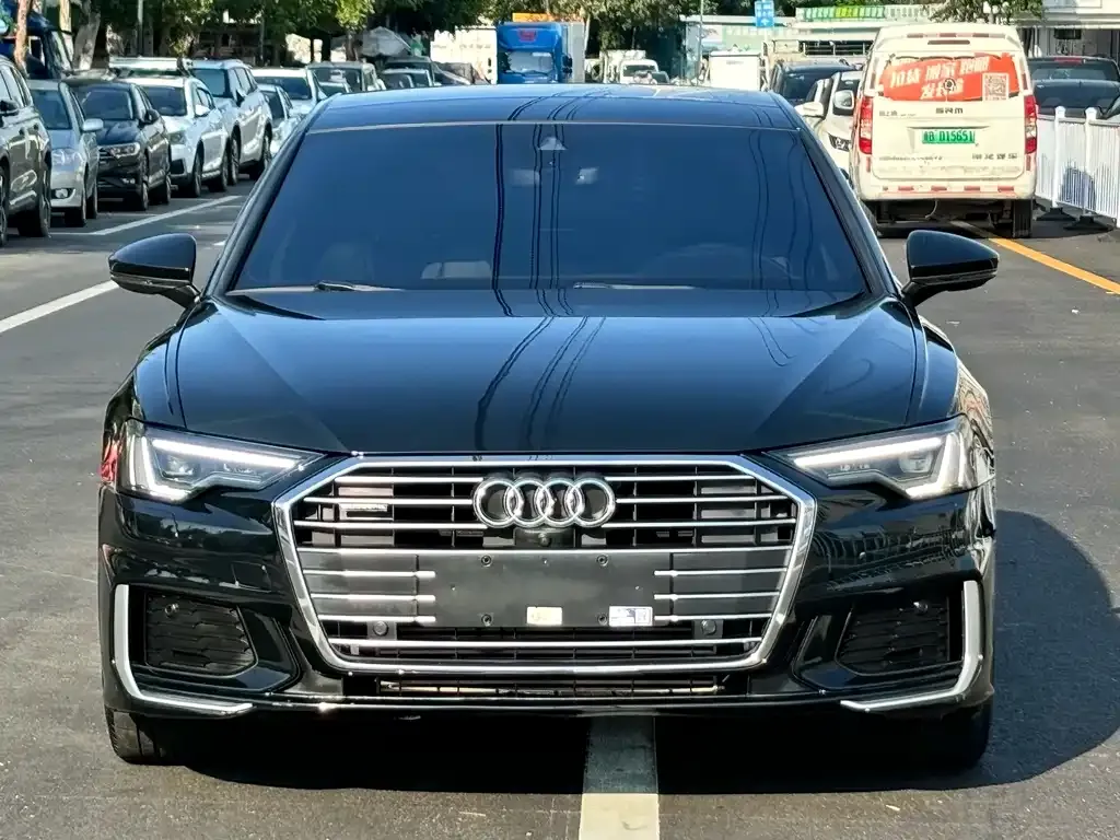 Audi A6L — фото 8