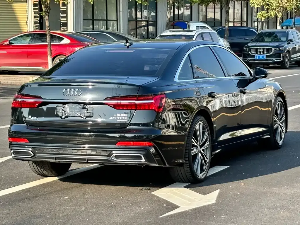 Audi A6L — фото 5