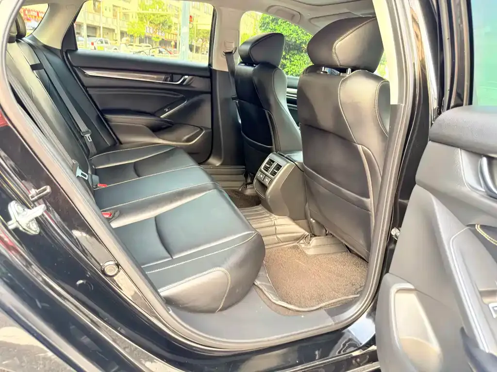 Honda Accord 2022 из CN, фото 2