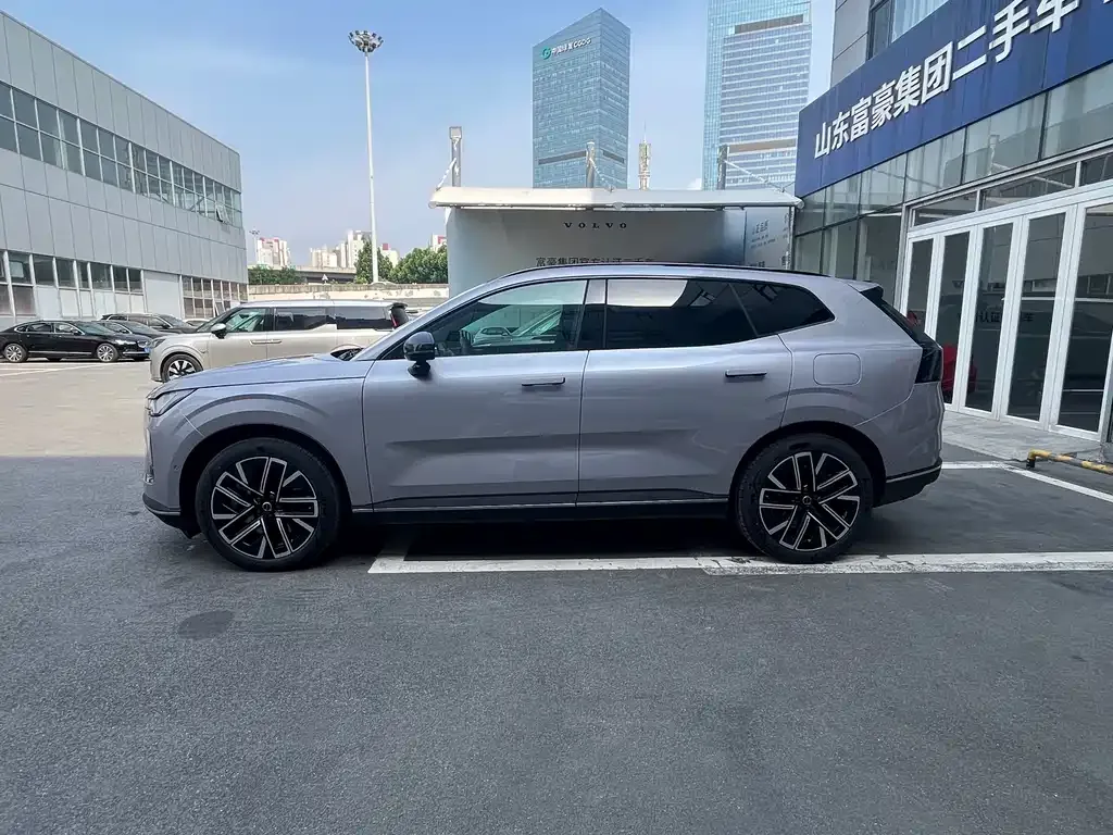 Volvo XC70 Plug-in Hybrid 2026 из CN, фото 8