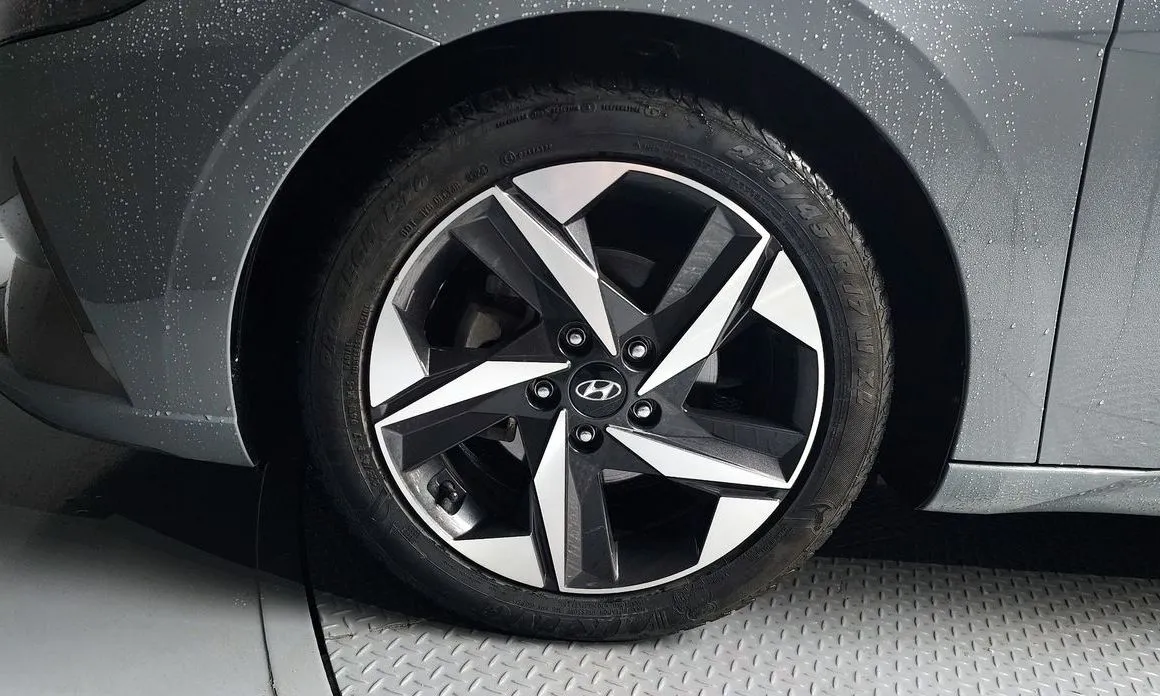 Hyundai AVANTE — фото 8