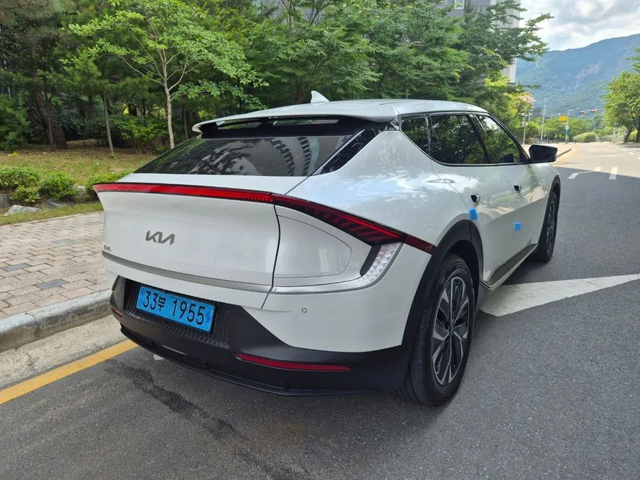 Kia EV6 2023 из KR, фото 8