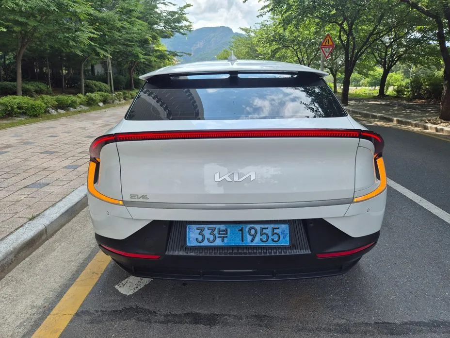 Kia EV6 2023 из KR, фото 4